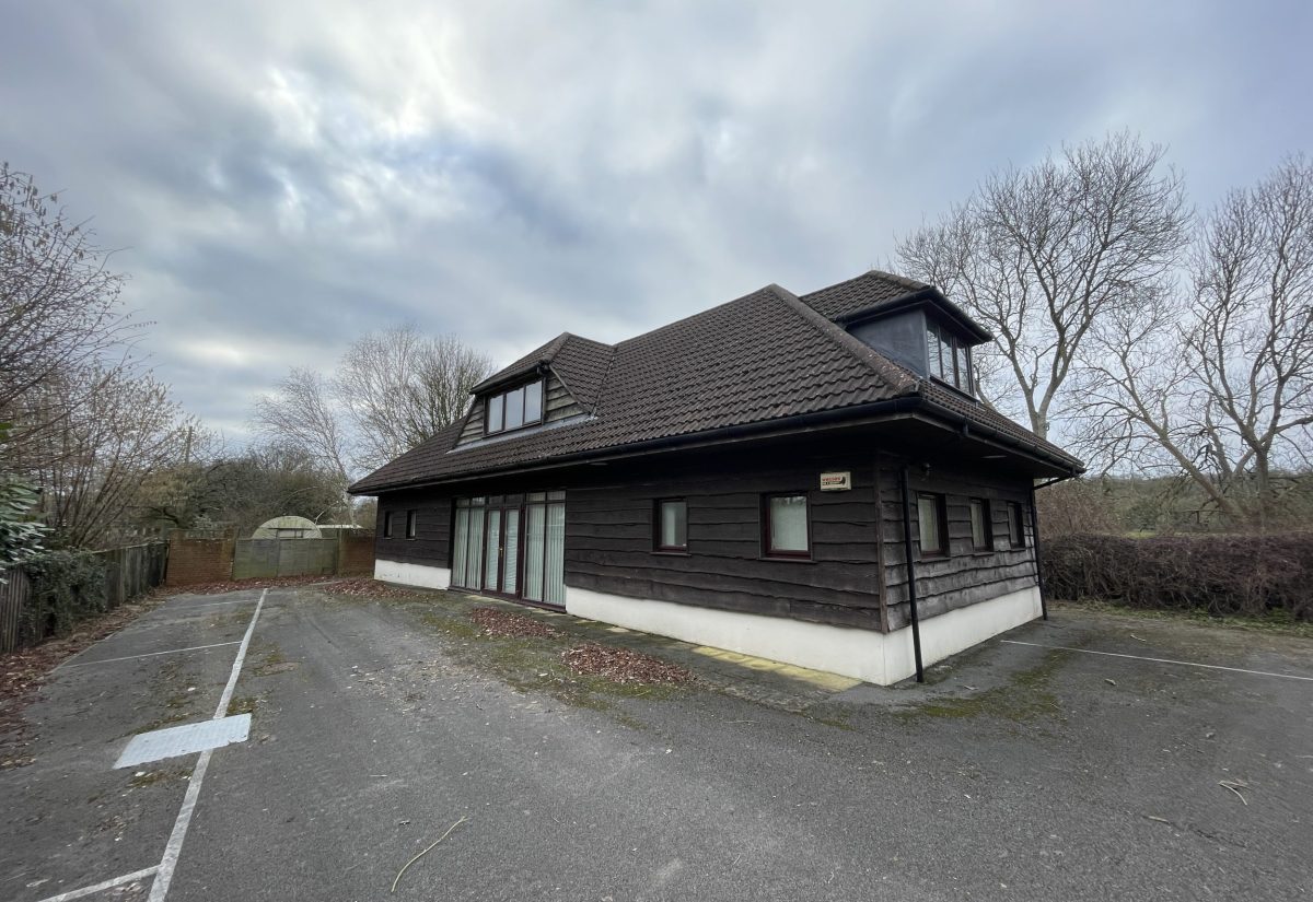 Ashton House, Station Road, Codford, Warminster, BA12 0JX