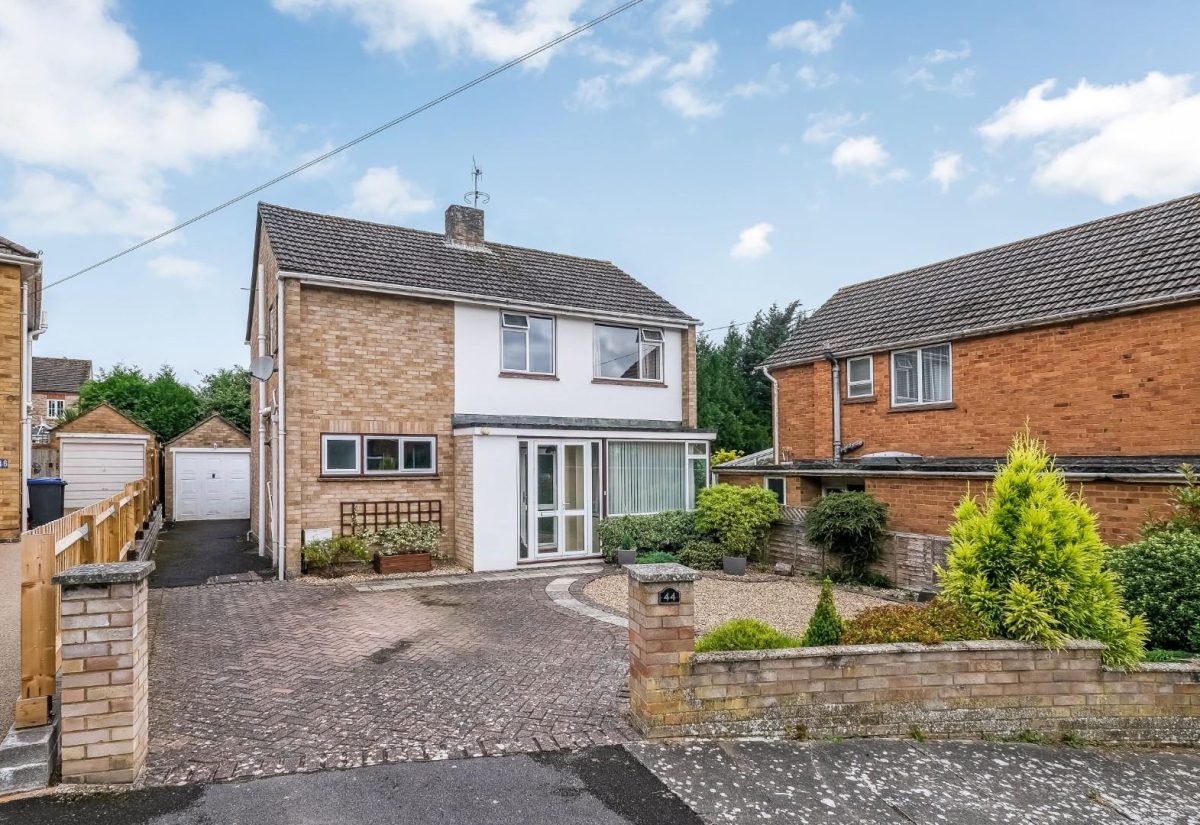Montague Road, Harnham
