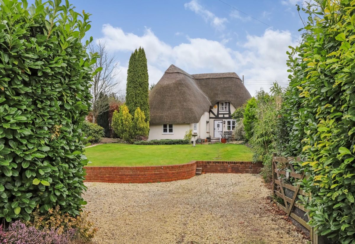 Main Road, Winterbourne Dauntsey