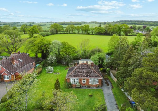 Lucewood Lane, Farley