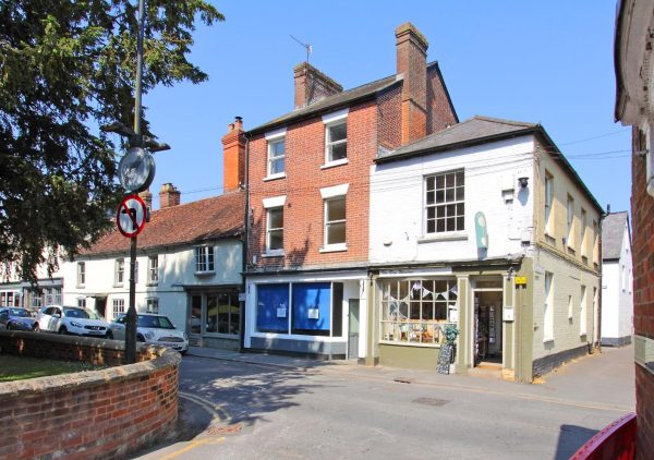 North Street, Wilton