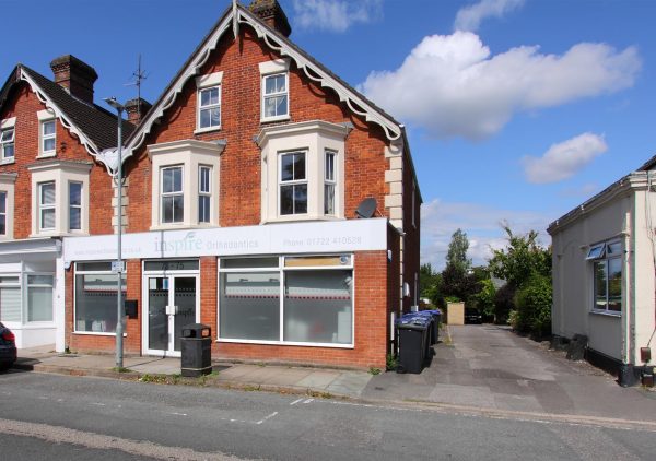 Estcourt Road, Salisbury