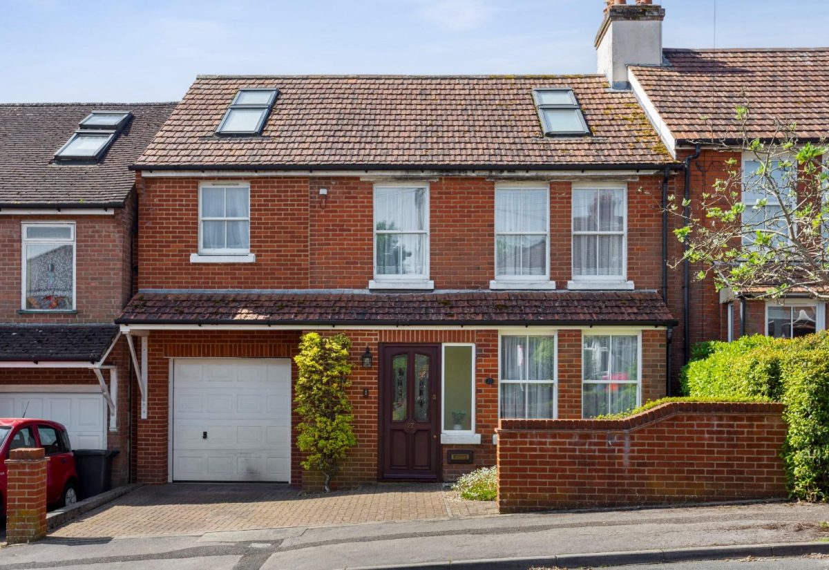 Bouverie Avenue, Salisbury