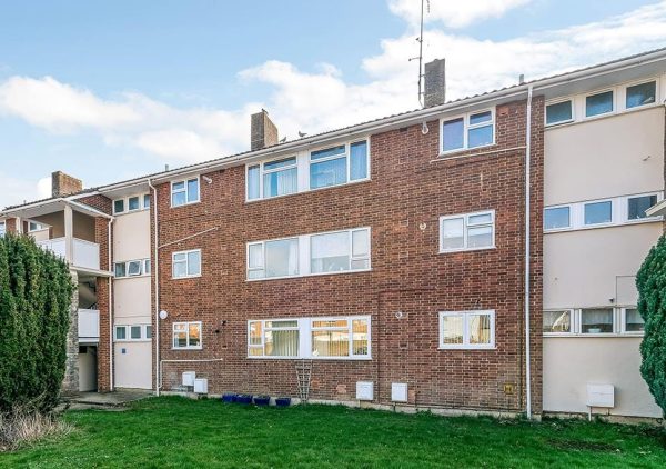 Churchill Court, Wilton