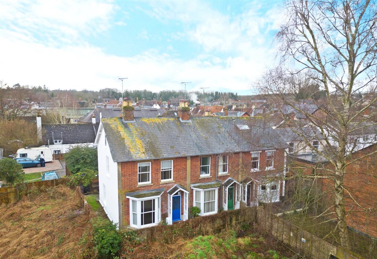 Riverside, London Street, Whitchurch