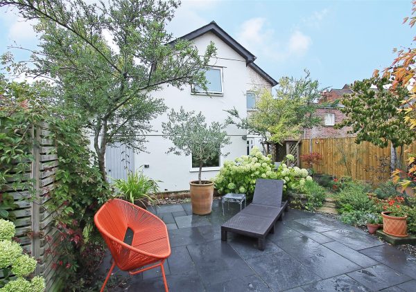 High Street, Broughton