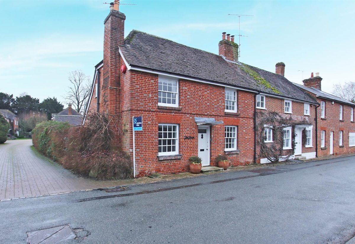 High Street, Broughton, Stockbridge