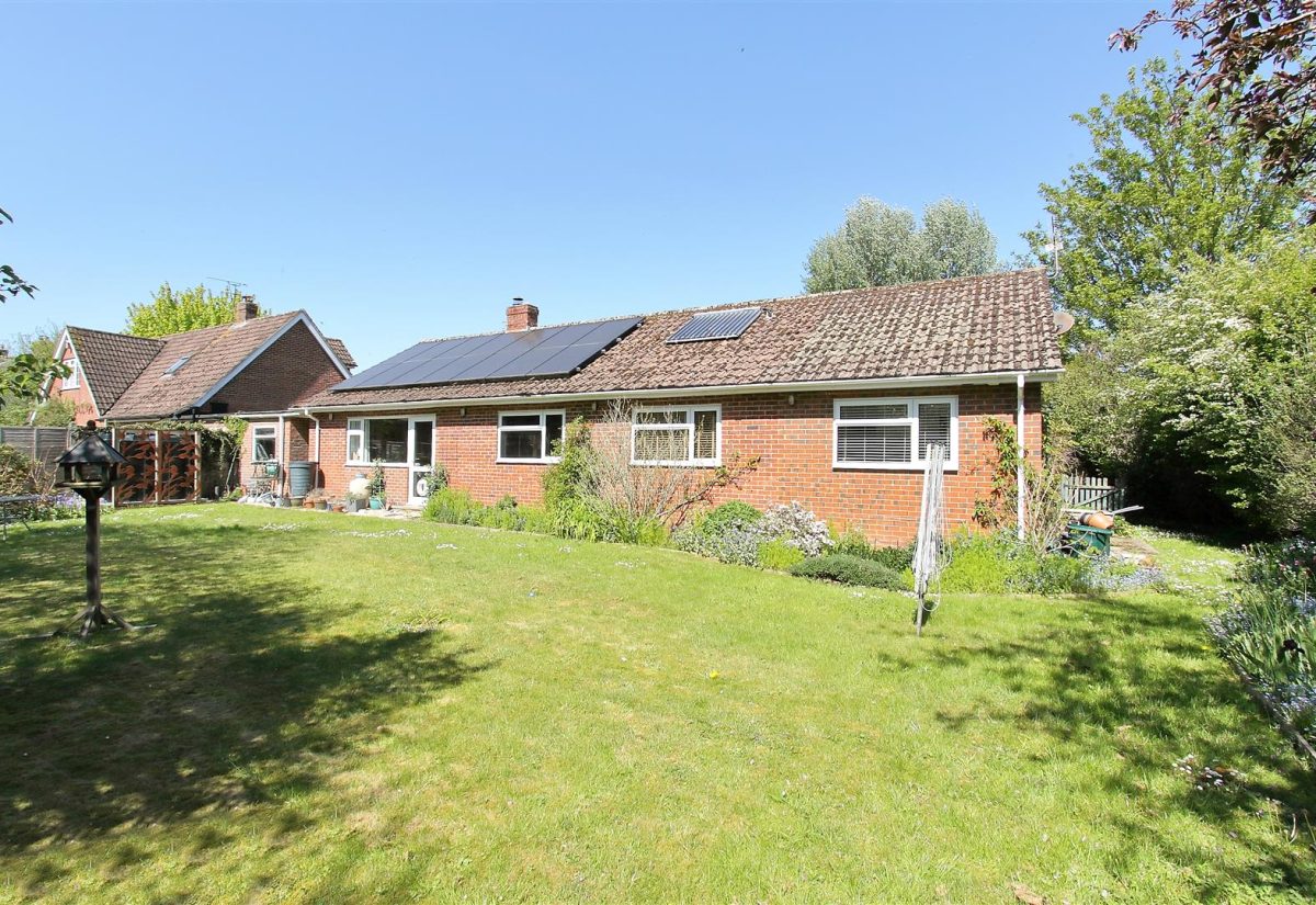 Dixons Lane, Broughton, Stockbridge