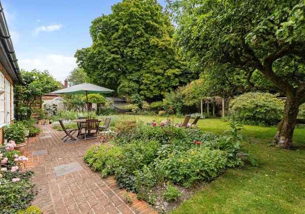 Fyfield, Andover