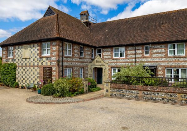 Earls Manor Court, Winterbourne Earls, Salisbury