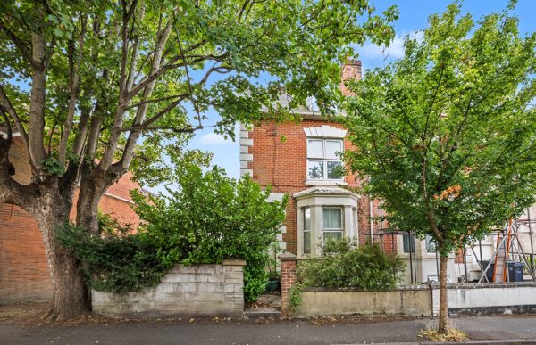 TO LET – St Marks Road, Salisbury